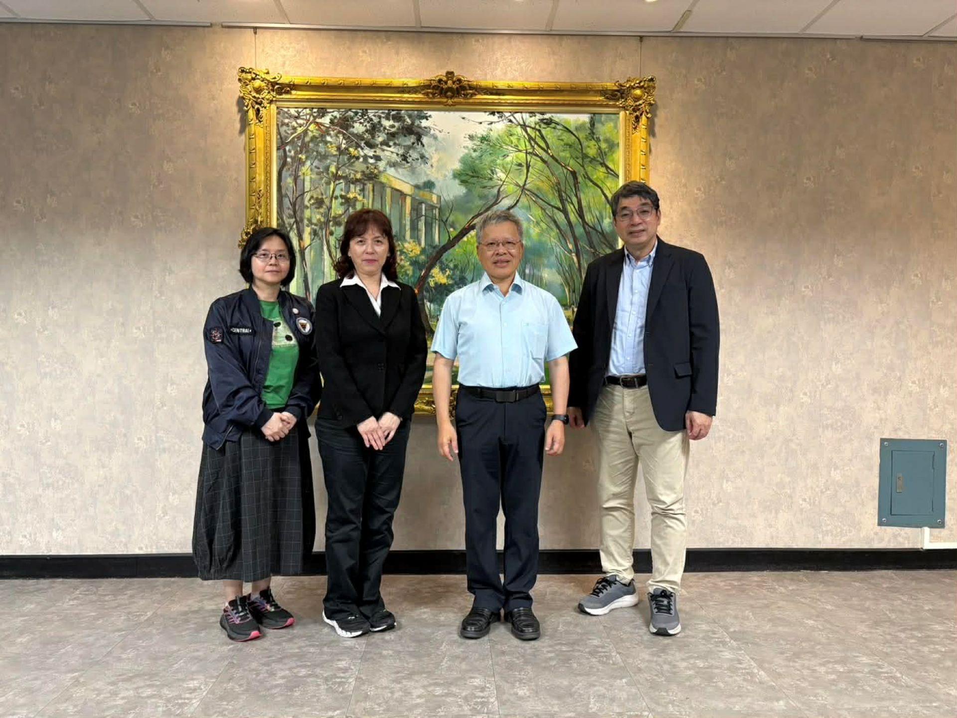 駐休士頓台北經濟文化辦事處科技組江博士